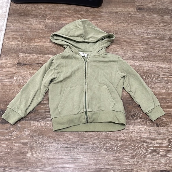 H&M Other - H&M Sweatshirt